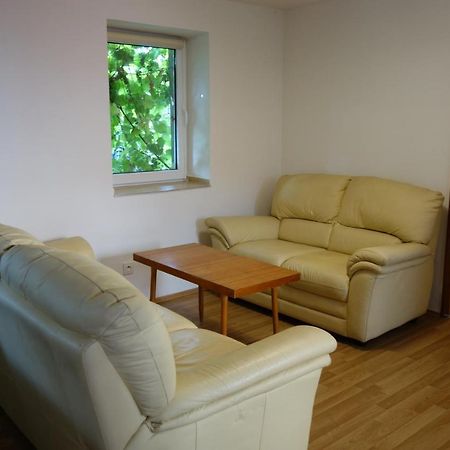 Apartman Hulin, Chrastany - Bily Екстериор снимка