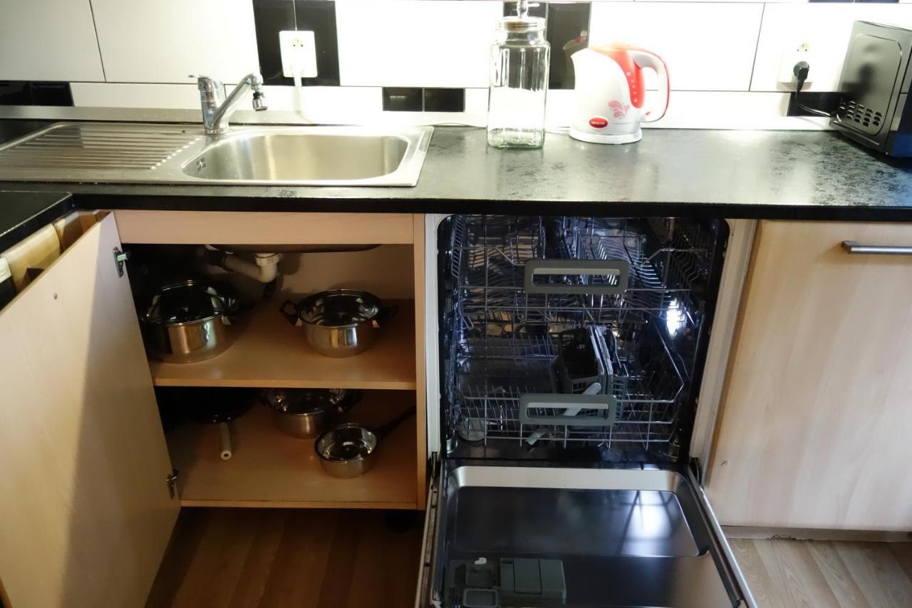 Apartman Hulin, Chrastany - Bily Екстериор снимка